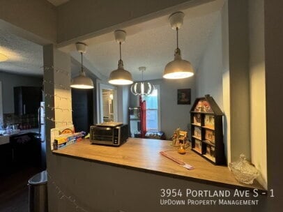 Building Photo - 3954 Portland Ave S