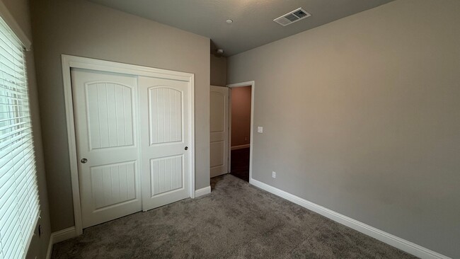 Foto del edificio - Must See! Charming 3 Bedroom, 2 Bath locat...