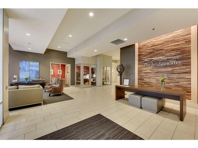 Foto del edificio - 215 10th Ave S