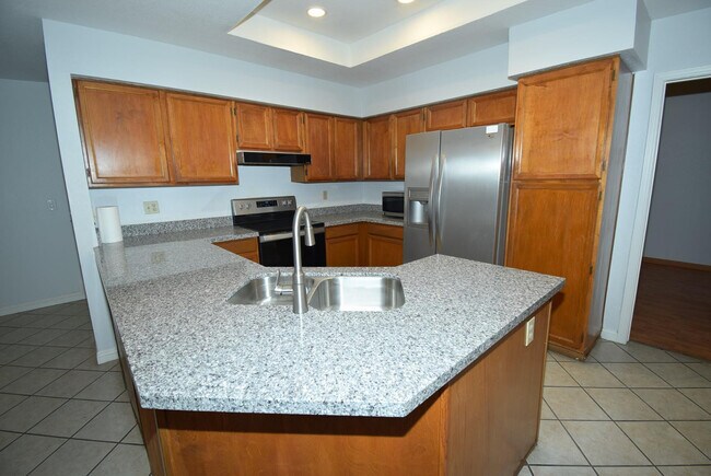 Foto del edificio - 2250 W Rockwell Dr