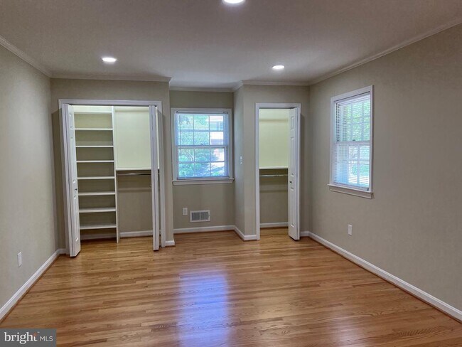 Foto del edificio - 7325 Range Rd