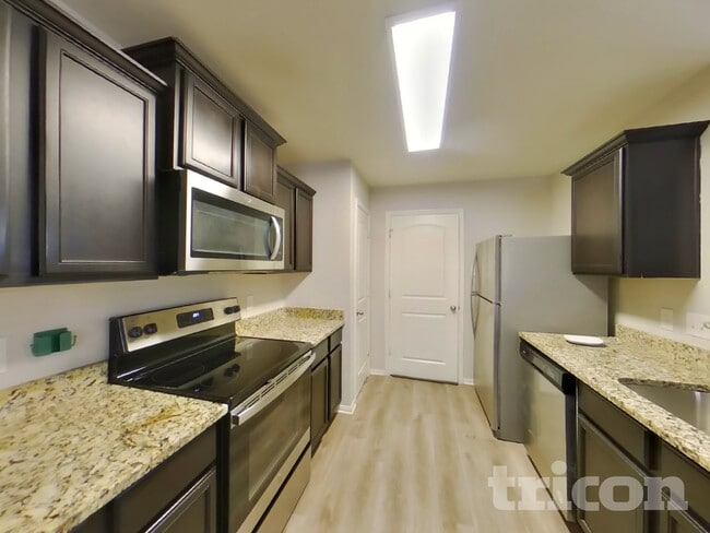 Building Photo - 7007 Capeshaw