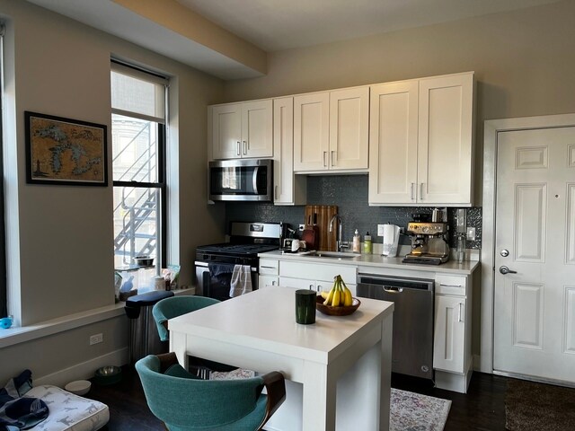 Foto principal - 1205 W Webster Ave