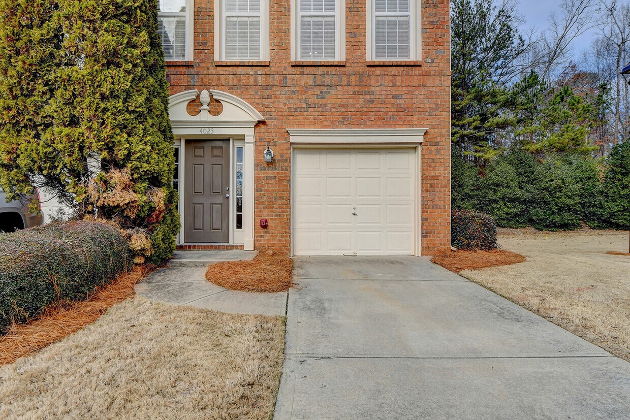 4023 Dr, Roswell, GA 30075 Townhome Rentals in Roswell GA
