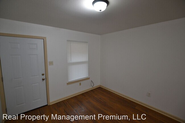Foto del edificio - 2 br, 1 bath House - 957 Grebe St Apt 5