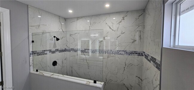 Building Photo - 4706 6th St W