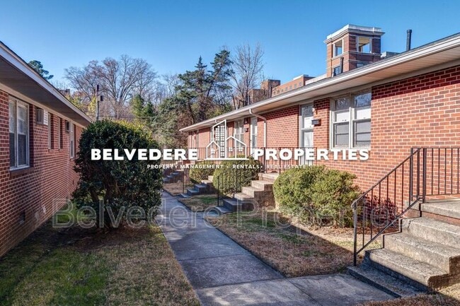 Building Photo - 215 McIver St