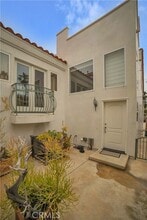 Building Photo - 506 Dahlia Ave
