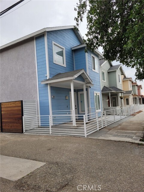 Primary Photo - 340 N 10th St