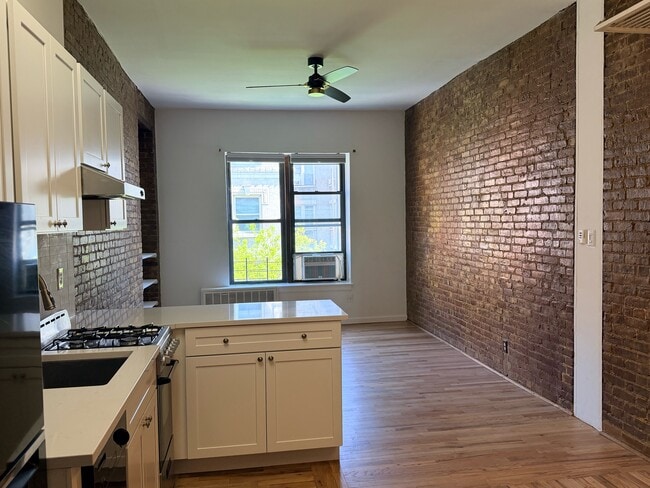 Foto del edificio - 78 W 85th St