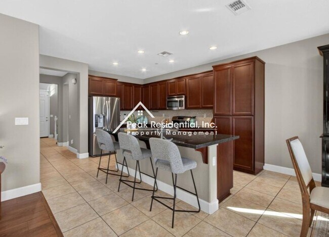 Foto del edificio - Beautiful 3bd/2.5ba Folsom Home with 2 Car Garage!