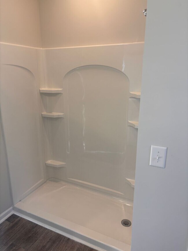 Foto del edificio - Brand New 4BR 3BA Home Close to the beach • Open-Plan Main Level • Patio in Little River!