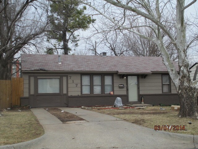 Primary Photo - 717 SW 56th St