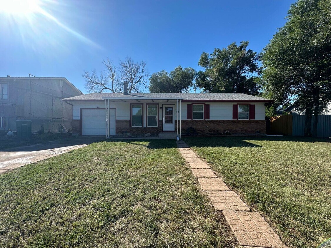 1467 Jet Wing Cir Colorado Springs, CO 80916 Alquileres en Colorado