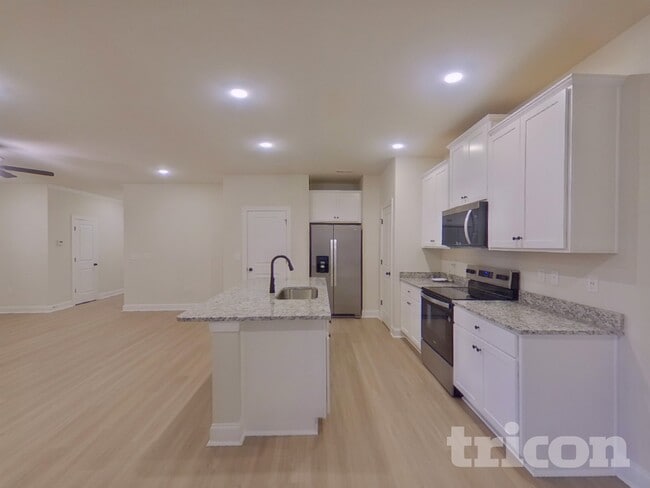 Foto del edificio - 7105 Jerimoth Dr