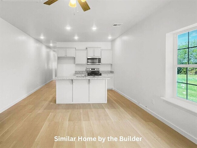 Building Photo - 1711 SW Washington Ave