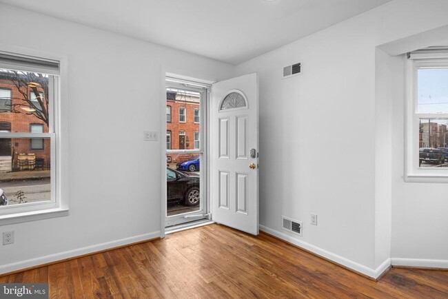 Building Photo - 1437 Towson St