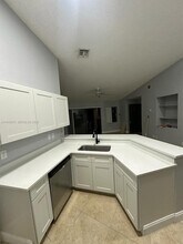 Building Photo - 9999 Summerbreeze Dr