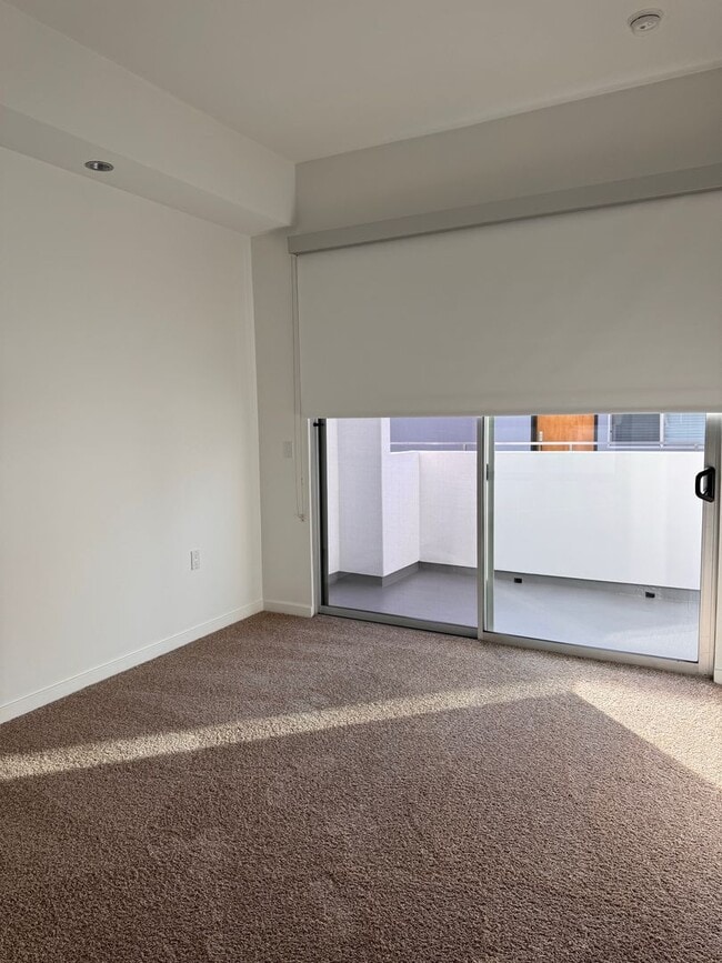 Interior Photo - 801 North