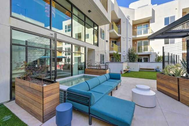 Building Photo - Begonia Place Apartments