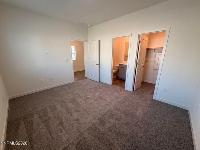 Foto del edificio - 8406 Vermilion Dr