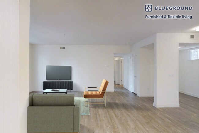 Building Photo - 1257 Lakeside Dr