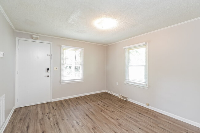 Foto del edificio - 508 W Allison Ave