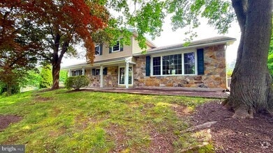 Building Photo - 1805 Buchert Rd