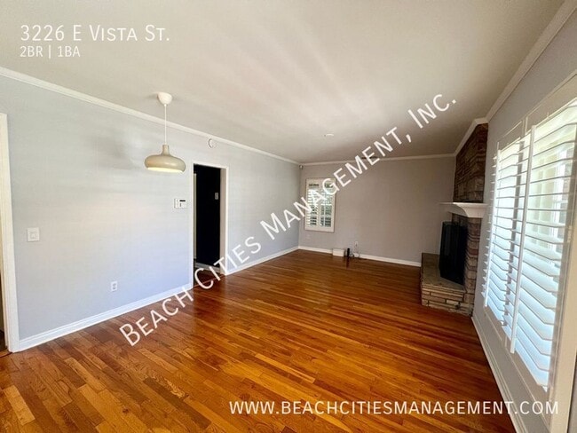 Foto del edificio - 3226 E Vista St