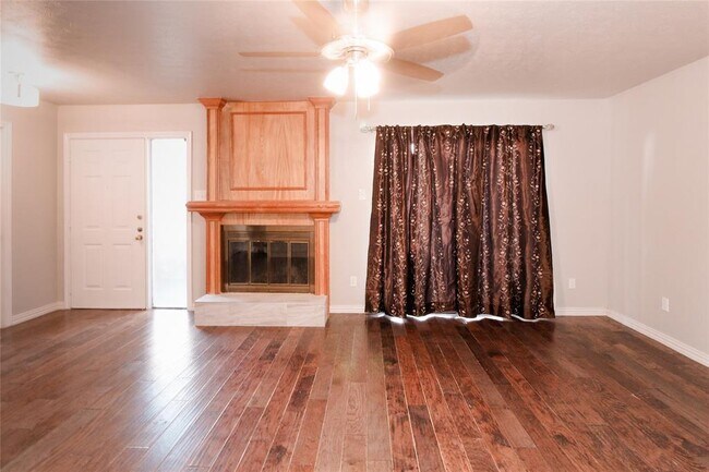 Foto del edificio - 2630 Custer Pkwy