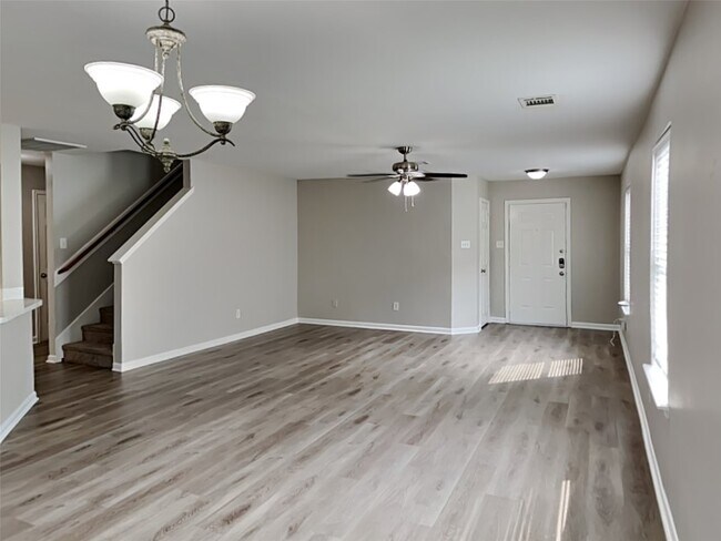 Foto del edificio - 7711 Cypress Edge Dr