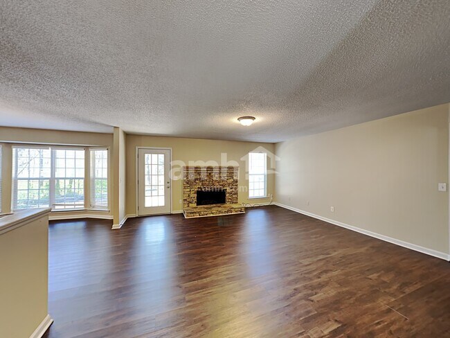 Building Photo - 2230 Sugarloaf Parkway
