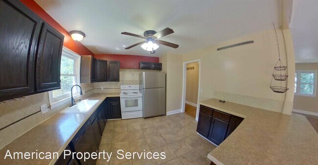 Building Photo - 3 br, 3 bath House - 104 Drake Dr.