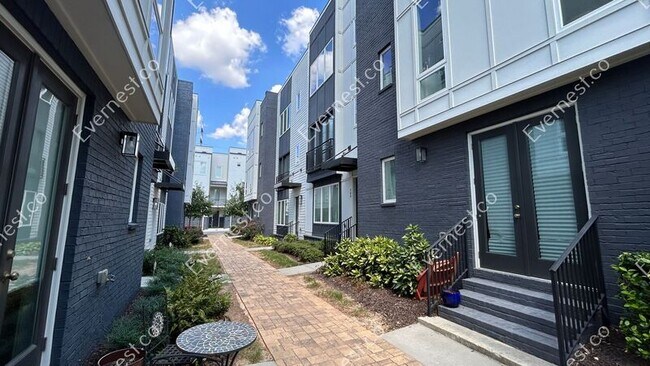 Foto del edificio - 700 Banton Dr NW