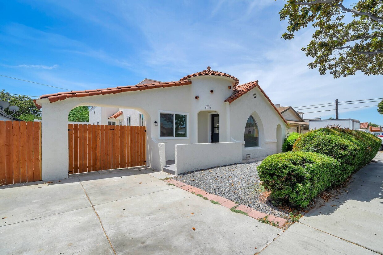 Foto principal - 412 E Platt St