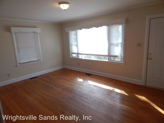 Building Photo - 201 Rutledge Dr