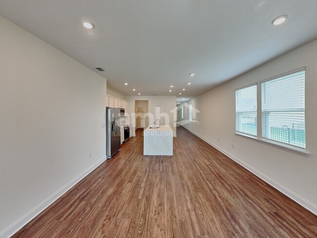 Foto del edificio - 264 Onate Cir