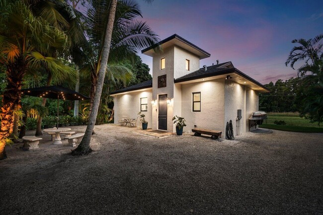 Building Photo - 12466 Quercus Ln