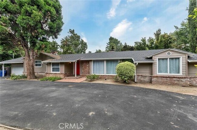 Foto del edificio - 3442 Laurel Canyon Blvd
