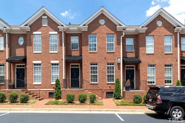 Building Photo - 676 Highpark Ln