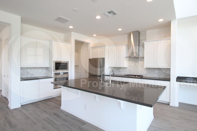 Foto del edificio - 19031 E Braeburn Ln