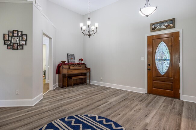 Foto del edificio - 196 Lynwood Ln