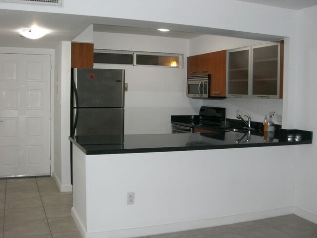Building Photo - 650 NE 64th St