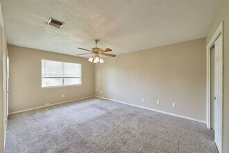 Building Photo - 23311 Grand Rapids Ln
