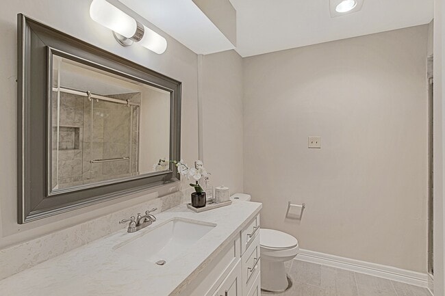 Building Photo - 15070 Kimberley Ct