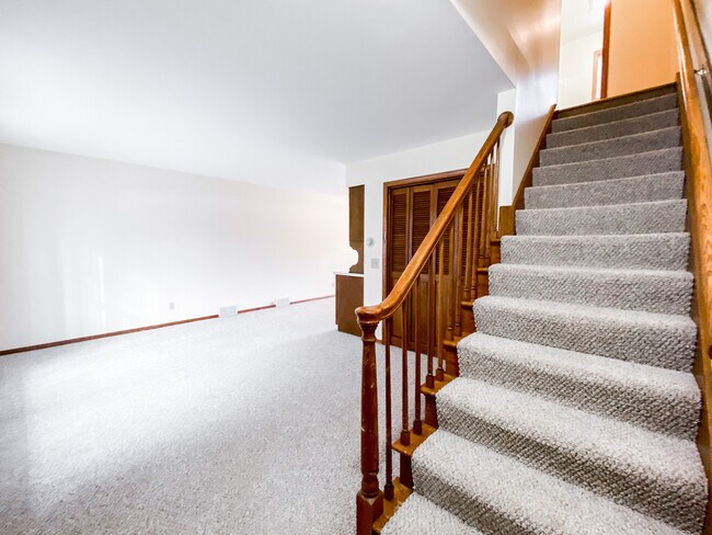 Foto del edificio - 2483 Fiedler Ln