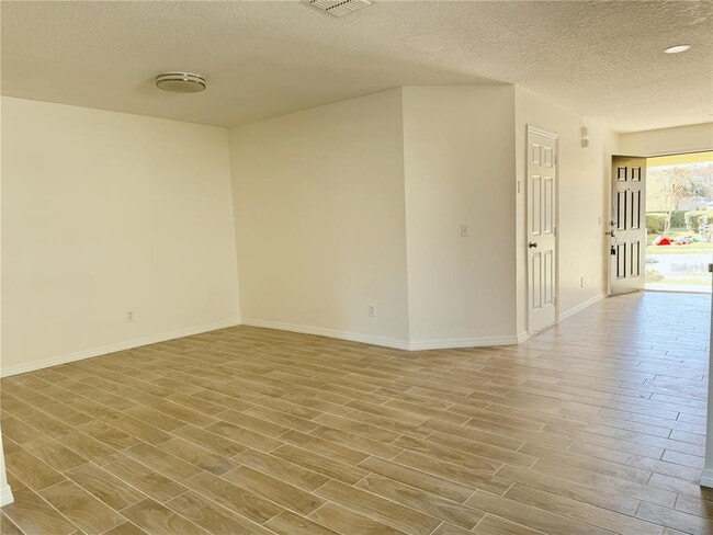 Building Photo - 760 Cresting Oak Cir