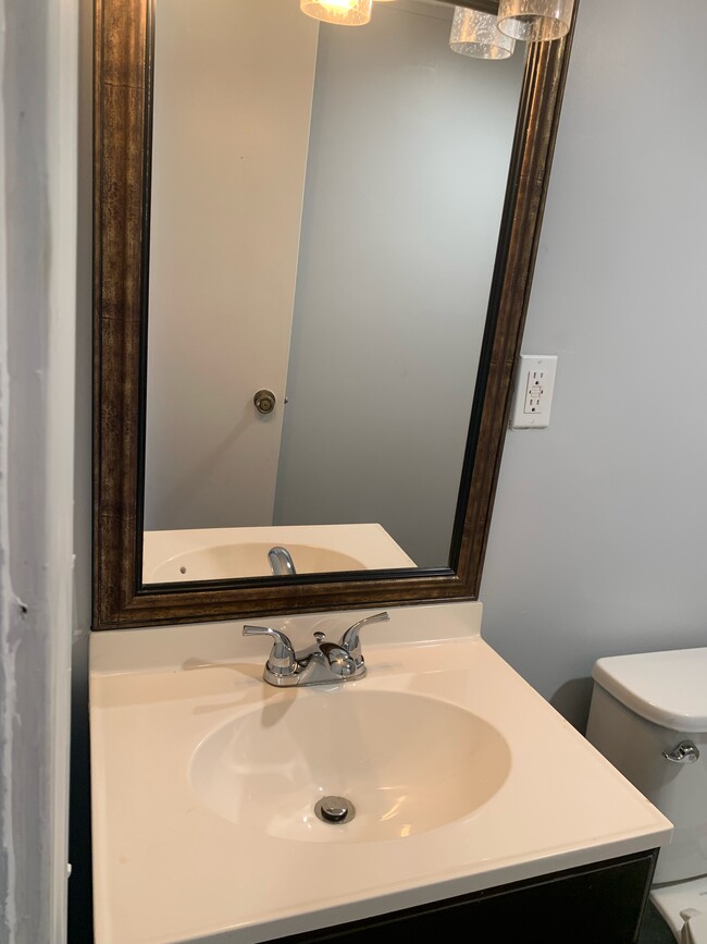 Building Photo - 2629 Lagoon Knoll Dr
