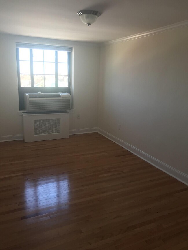 Building Photo - 86 Brattle St