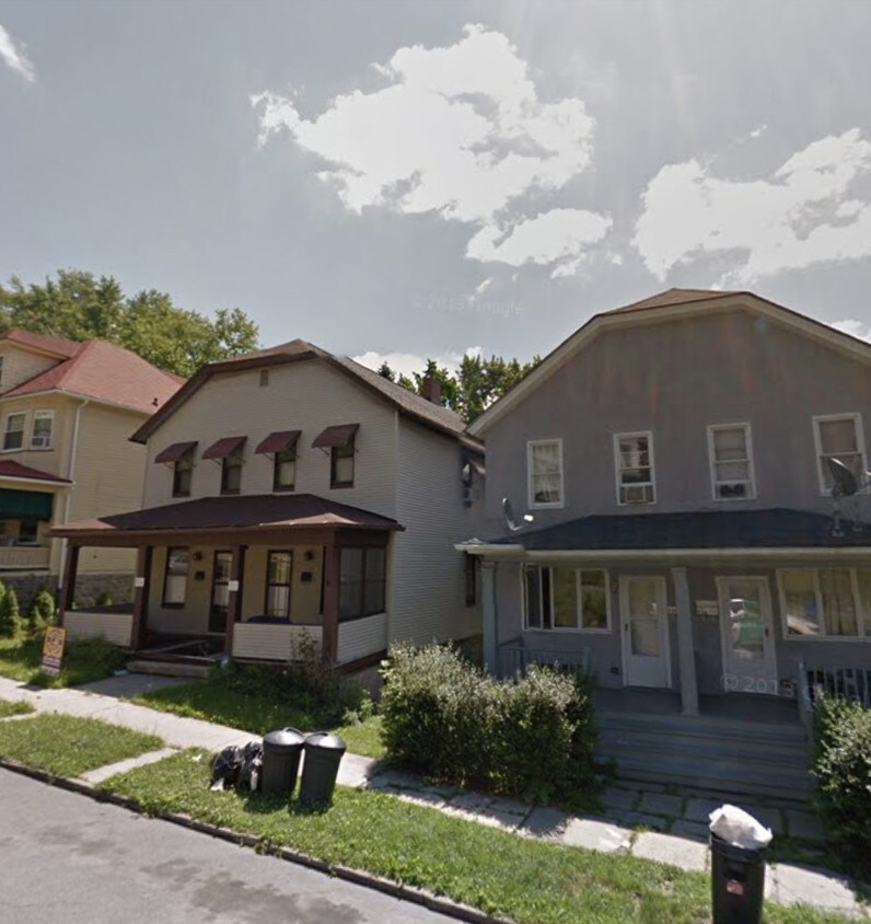 Primary Photo - 520 N Irving Ave